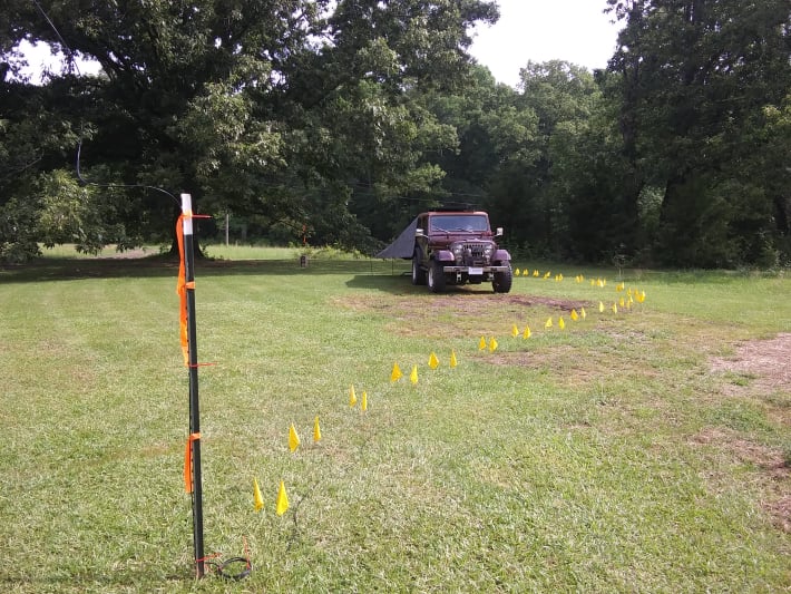 dipole antenna feed point